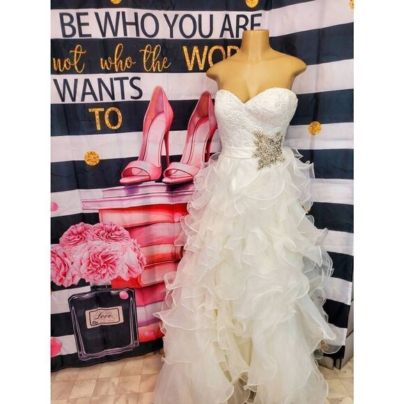 Allure Bridal 8955 - Picture 1 of 13
